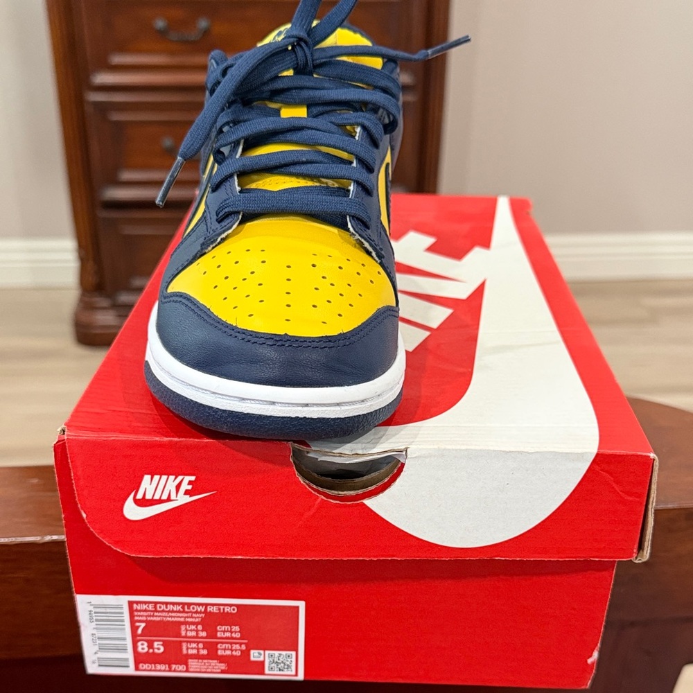 Nike adults Sneakers Yellow and Navy